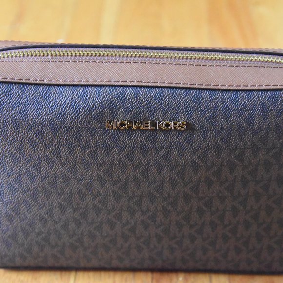 Michael Kors Large Crossbordy - Picture 2 of 4